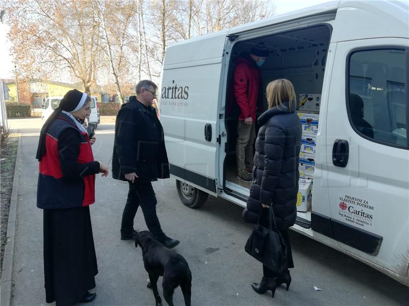 Caritas podijelio više od tisuću paketa stradalima u potresu