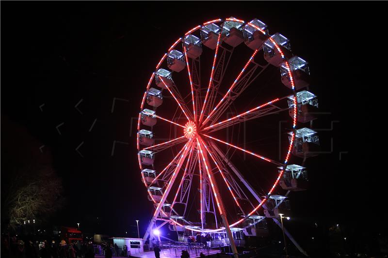 Osijek: Panoramski kotač pušten u rad