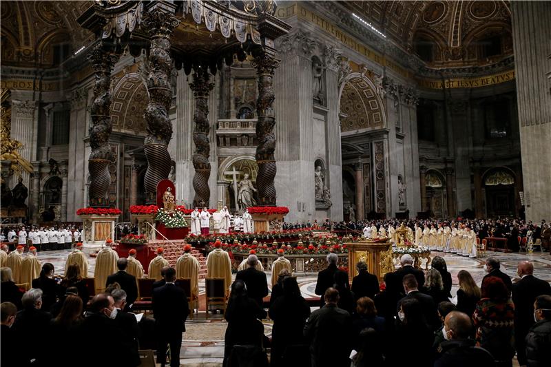 VATICAN CHRISTMAS​ EVE MASS