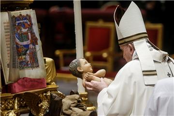 VATICAN CHRISTMAS​ EVE MASS