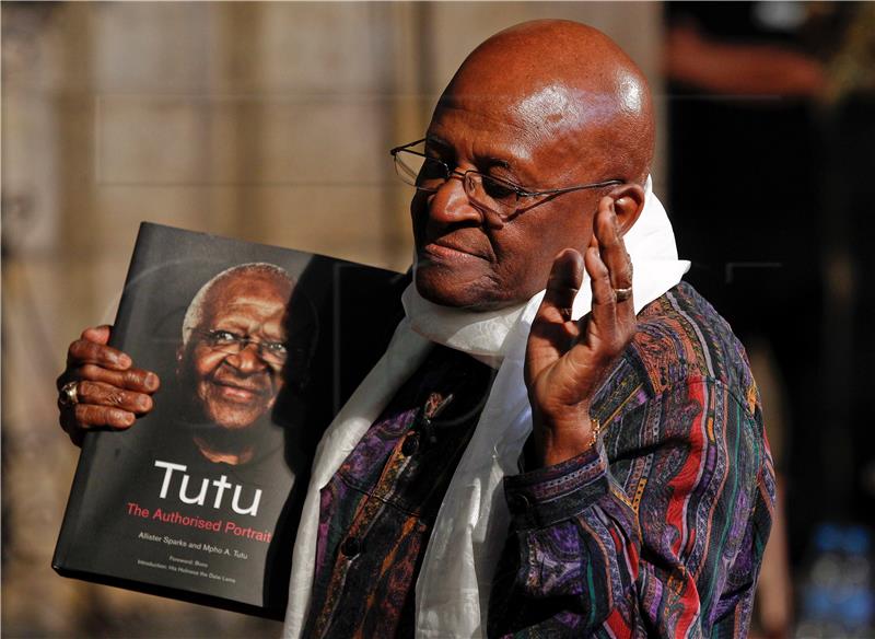 Umro južnoafrički nadbiskup Desmond Tutu - kraće