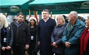 Predsjednik Milanović susreo se s volonterima u Glini