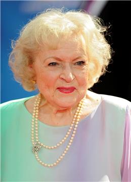 (FILE) USA CINEMA BETTY WHITE OBIT