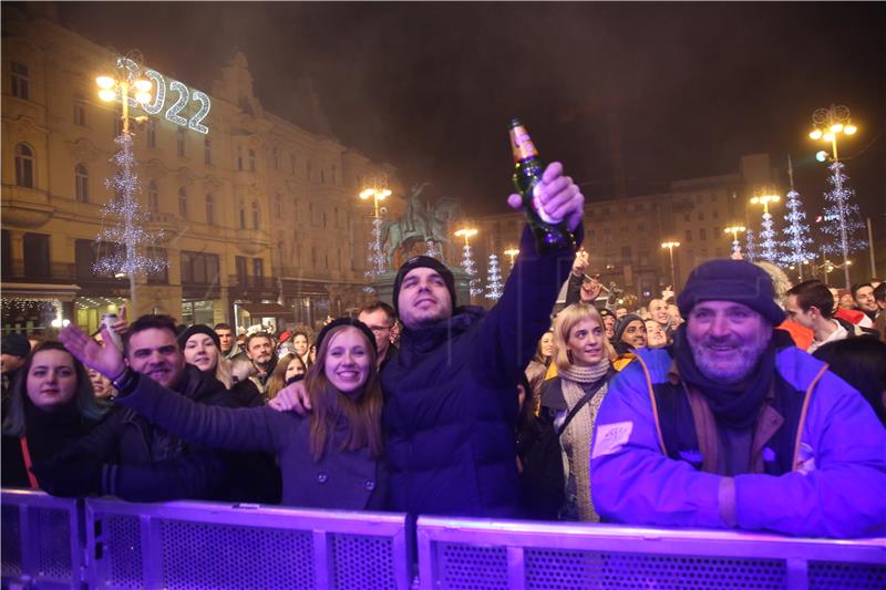 Doček Nove godine na zagrebačkom Trgu bana Josipa Jelačića