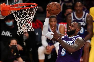 NBA: Luda pobjednička trica DeRozana, LeBron ubacio 43 Portlandu