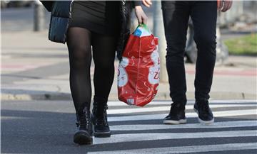 Od 1. siječnja zabranjeno stavljanje na tržište laganih plastičnih vrećica