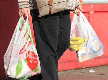 Od 1. siječnja zabranjeno stavljanje na tržište laganih plastičnih vrećica