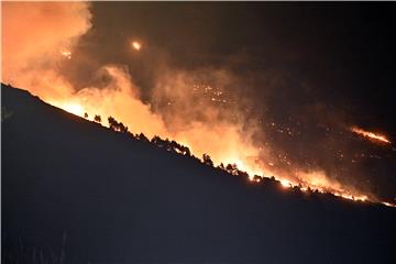 Požar u Lokvi Rogoznici kraj Omiša