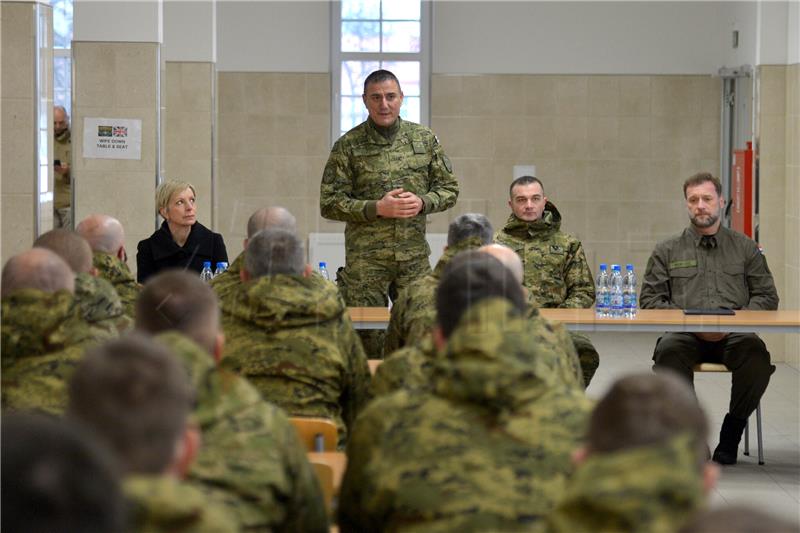 Ministar Banožić s pripadnicima 8. HRVCON-a u Poljskoj