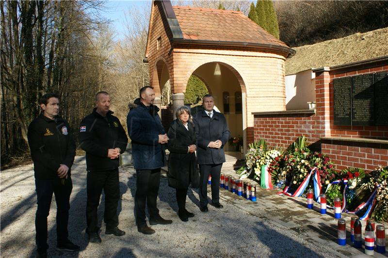 Glavak u Podrutama odala počast poginulim predstavnicima promatračke misije