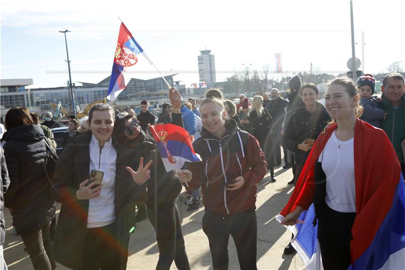 Đoković u beogradskoj zračnoj luci izbjegao novinare i navijače