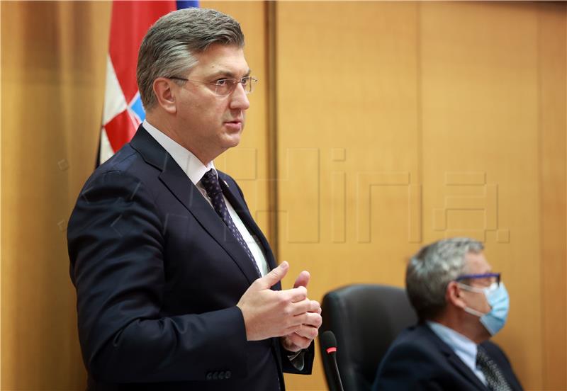 Plenković: Država bi ponovno mogla limitirati cijene goriva