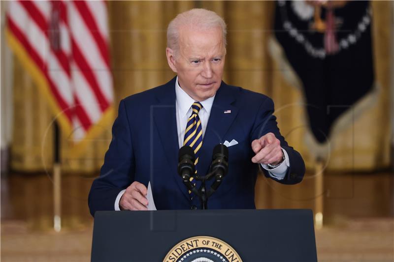 Biden: Bila je to godina izazova, ali i ogromnog napretka