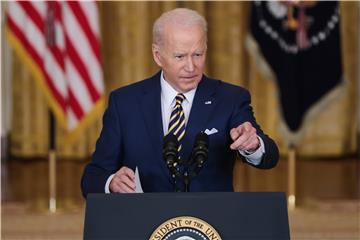 Biden: Bila je to godina izazova, ali i ogromnog napretka