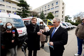 Boban uručio ključeve vozila hitne medicine i sanitetskog prijevoza