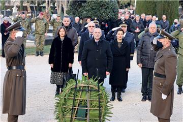 Povodom 29. godišnjice VRO Maslenica '93 položeni vijenci na groblju u Zadru