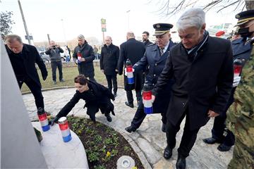 Zadar: Položen vijenac na spomen obilježje gardijske brigade Imotski sokolovi