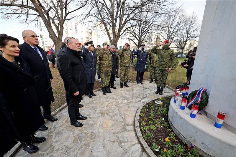 Zadar: Položen vijenac na spomen obilježje gardijske brigade Imotski sokolovi