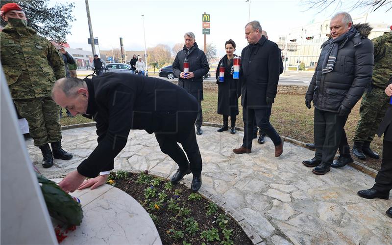 Zadar: Položen vijenac na spomen obilježje gardijske brigade Imotski sokolovi