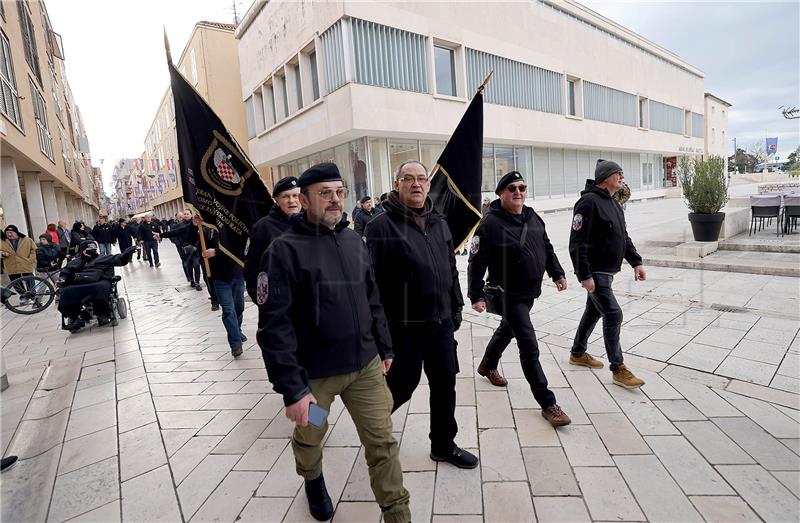 Zadar: Mimohod postrojbi sudionica operacije povodom 29. obljetnice VRO Maslenica