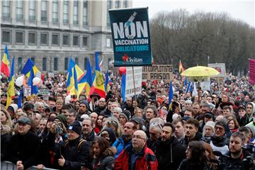 Belgijska policija vodenim topovima i suzavcem rastjerala prosvjednike