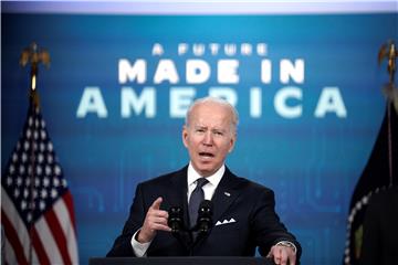 Biden razdraženo opsovao novinara Fox Newsa nakon pitanja o inflaciji