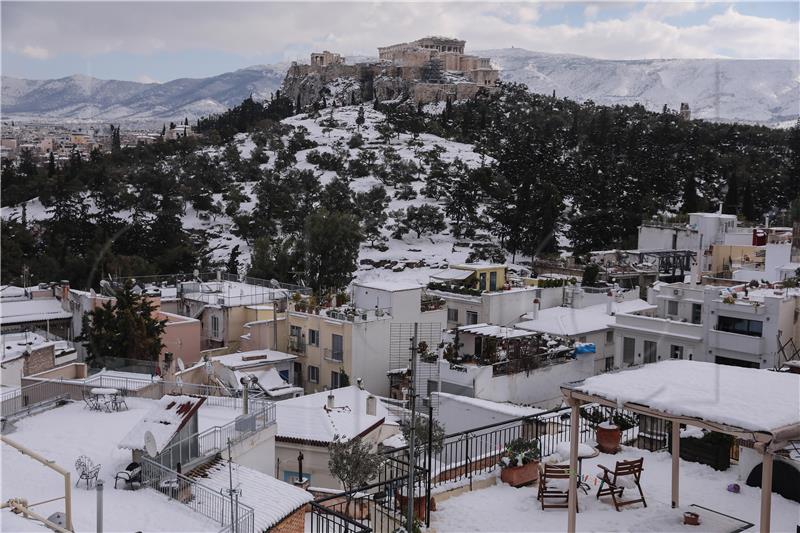 GREECE WEATHER SNOW