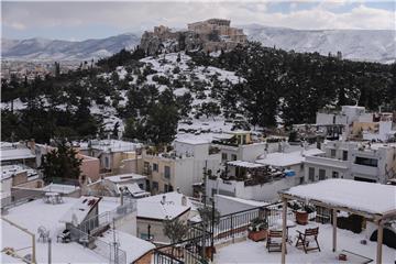 GREECE WEATHER SNOW