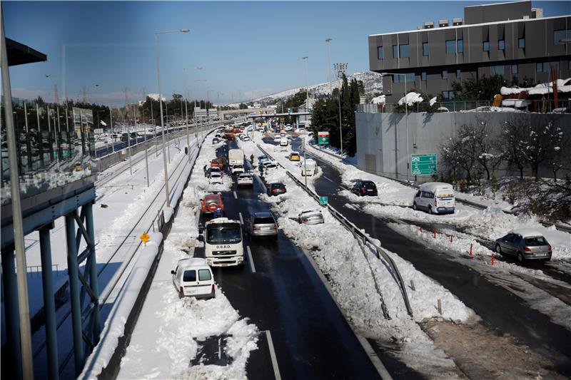 GREECE WEATHER SNOW