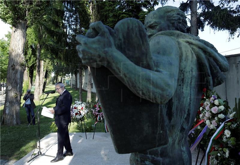 Wreath-laying ceremonies held for International Holocaust Remembrance Day