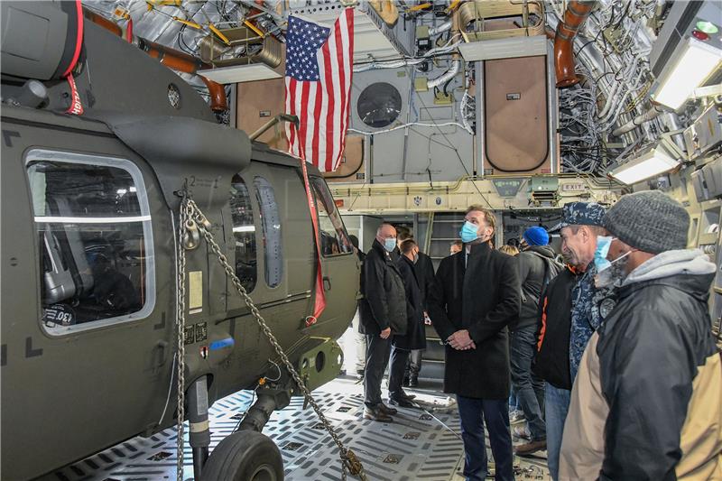 Banožić nazočio dolasku dva helikoptera UH-60M Black Hawk