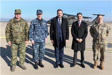 Banožić nazočio dolasku dva helikoptera UH-60M Black Hawk