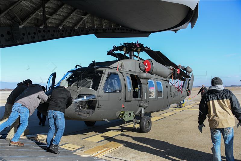 Banožić nazočio dolasku dva helikoptera UH-60M Black Hawk