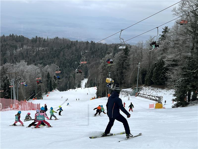 Turistički porasti u siječnju 2022. unatoč povećanom broju zaraženih 