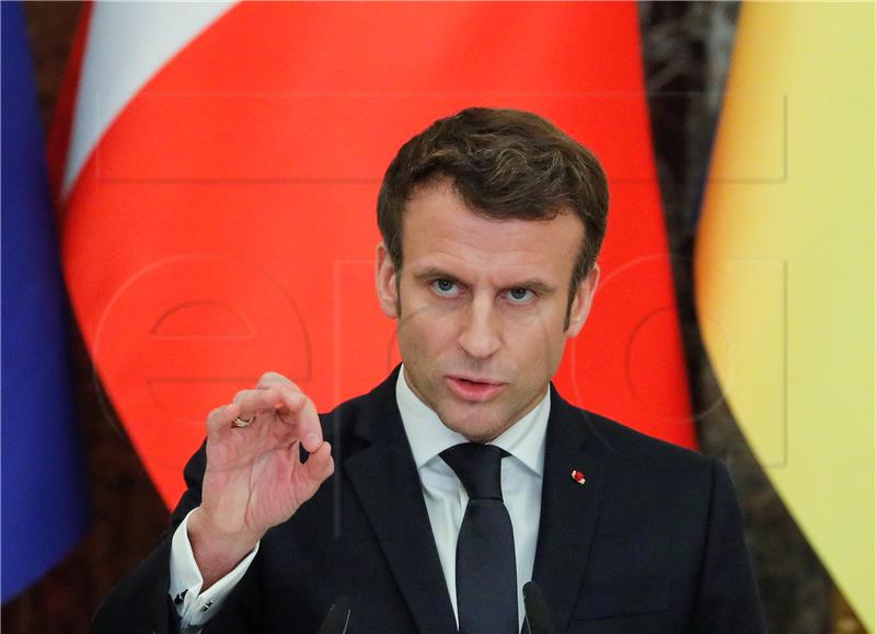 Macron poziva na smirenost u rješavanju ukrajinske krize