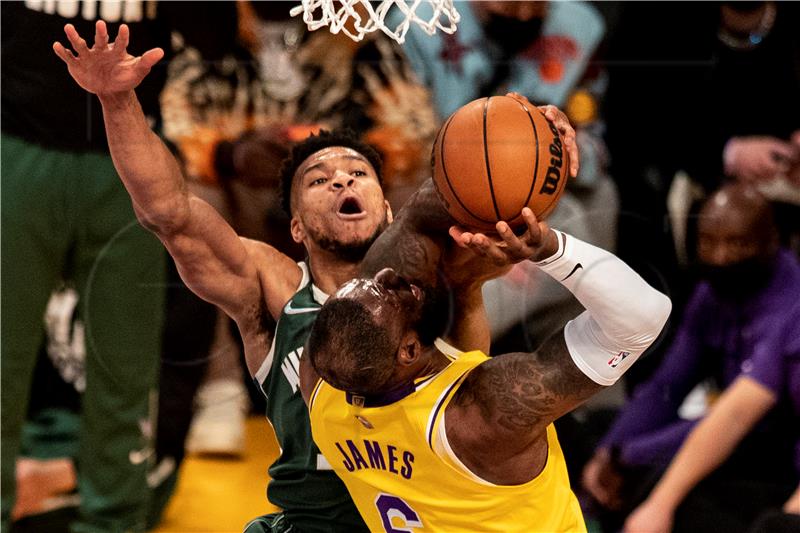 NBA: Poraz Clippersa u Memphisu, Bucksi uvjerljivi protiv Lakersa u Los Angelesu