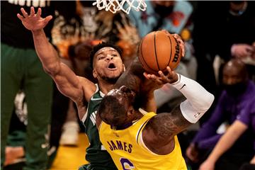 NBA: Poraz Clippersa u Memphisu, Bucksi uvjerljivi protiv Lakersa u Los Angelesu