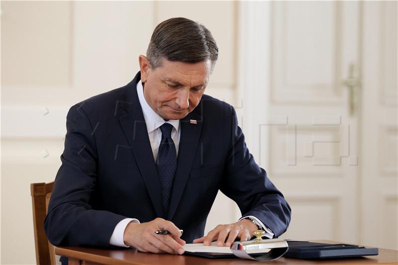 Slovenija: Pahor potpisao odluku o parlamentarnim izborima 24. travnja