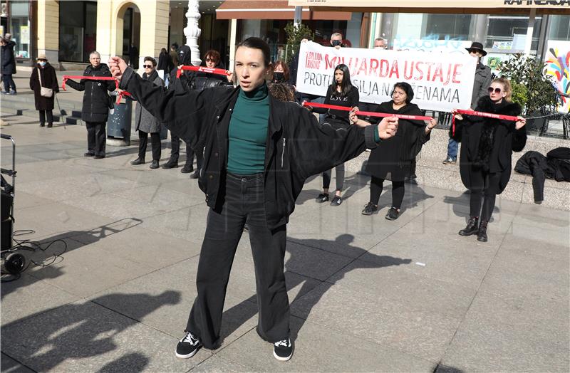 Performans "Milijarda ustaje protiv nasilja nad ženama"