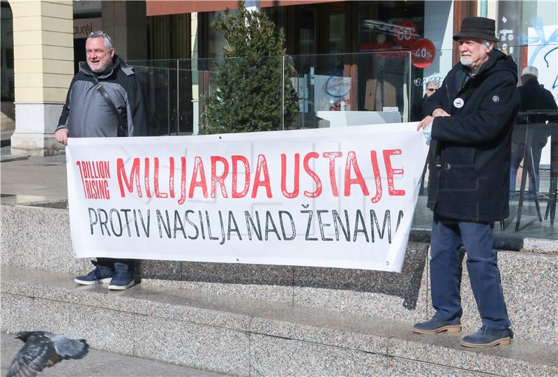 Performans "Milijarda ustaje protiv nasilja nad ženama"