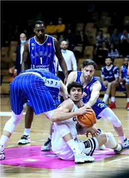 Polufinalni susret hrvatskog košarkaškog kupa "Krešimir Ćosić" Cibona - Zadar 