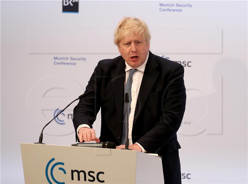 Boris Johnson: Kraj zdravstvenih ograničenja, vrijeme je da se "vrati povjerenje" 