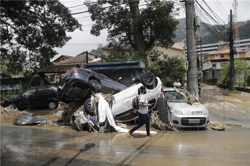 Brazil: Broj žrtava bujične poplave i odrona u Petropolisu popeo se na 152