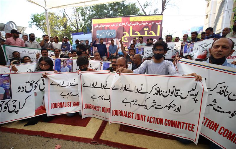 PAKISTAN JOURNALISTS PROTEST