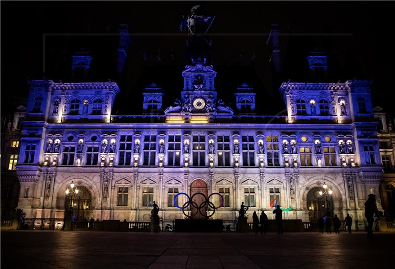 FRANCE PARIS TOWN HALL UKRAINE COLORS