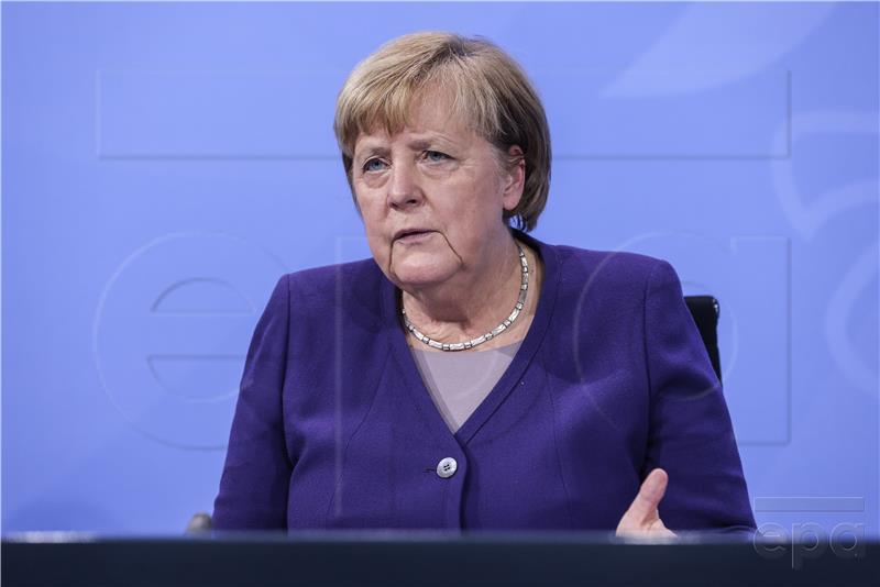 Bivša kancelarka Angela Merkel oštro osudila ruski napad na Ukrajinu