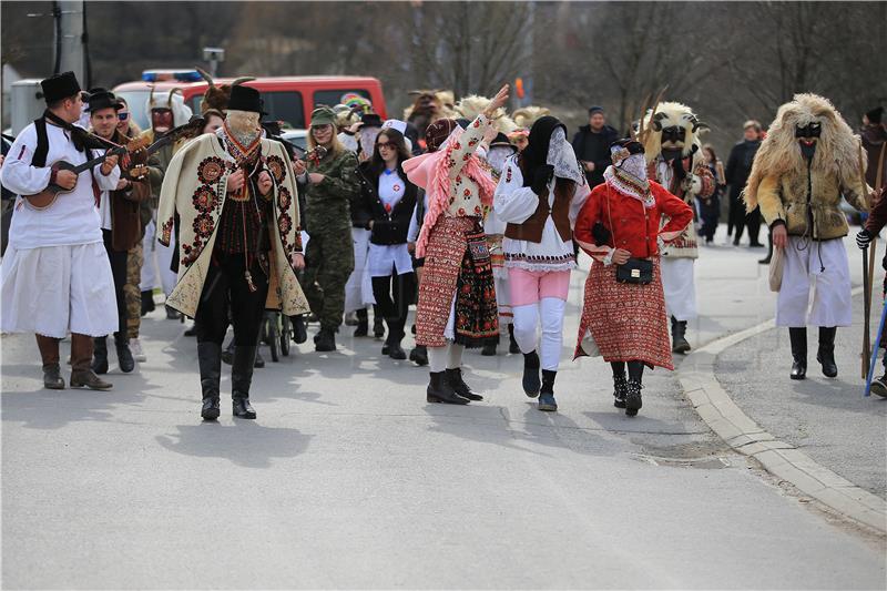 Tradicionalna fašnička povorka baranjskih buša 