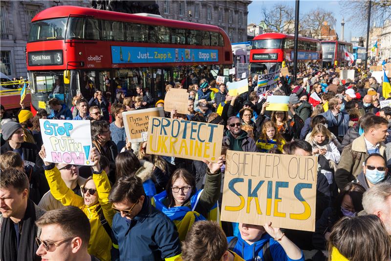 Jajima zasuto rusko veleposlanstvo u Londonu 