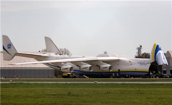 Rusi uništili ukrajinski zrakoplov An-225, najveći na svijetu