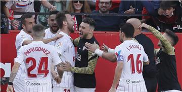 Španjolska: Sevilla - Betis 2-1, pogodak Rakitića